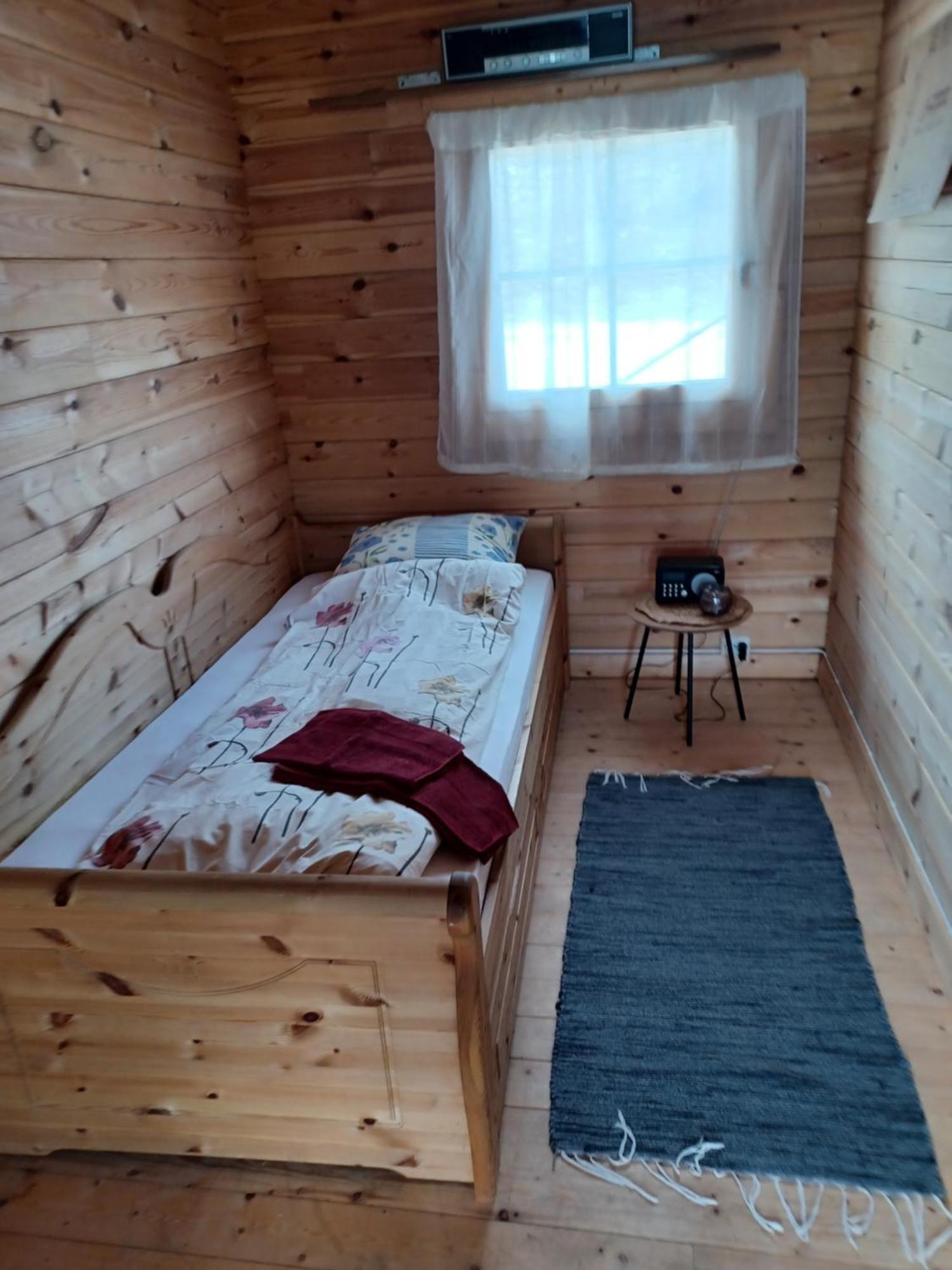 Stensens Overnatting Russenes Exteriér fotografie