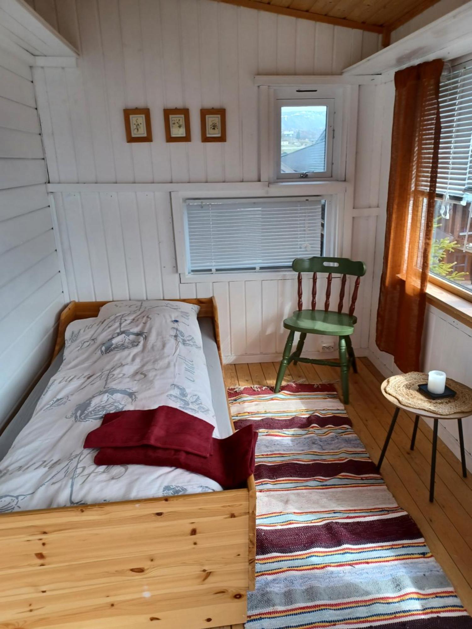 Stensens Overnatting Russenes Exteriér fotografie